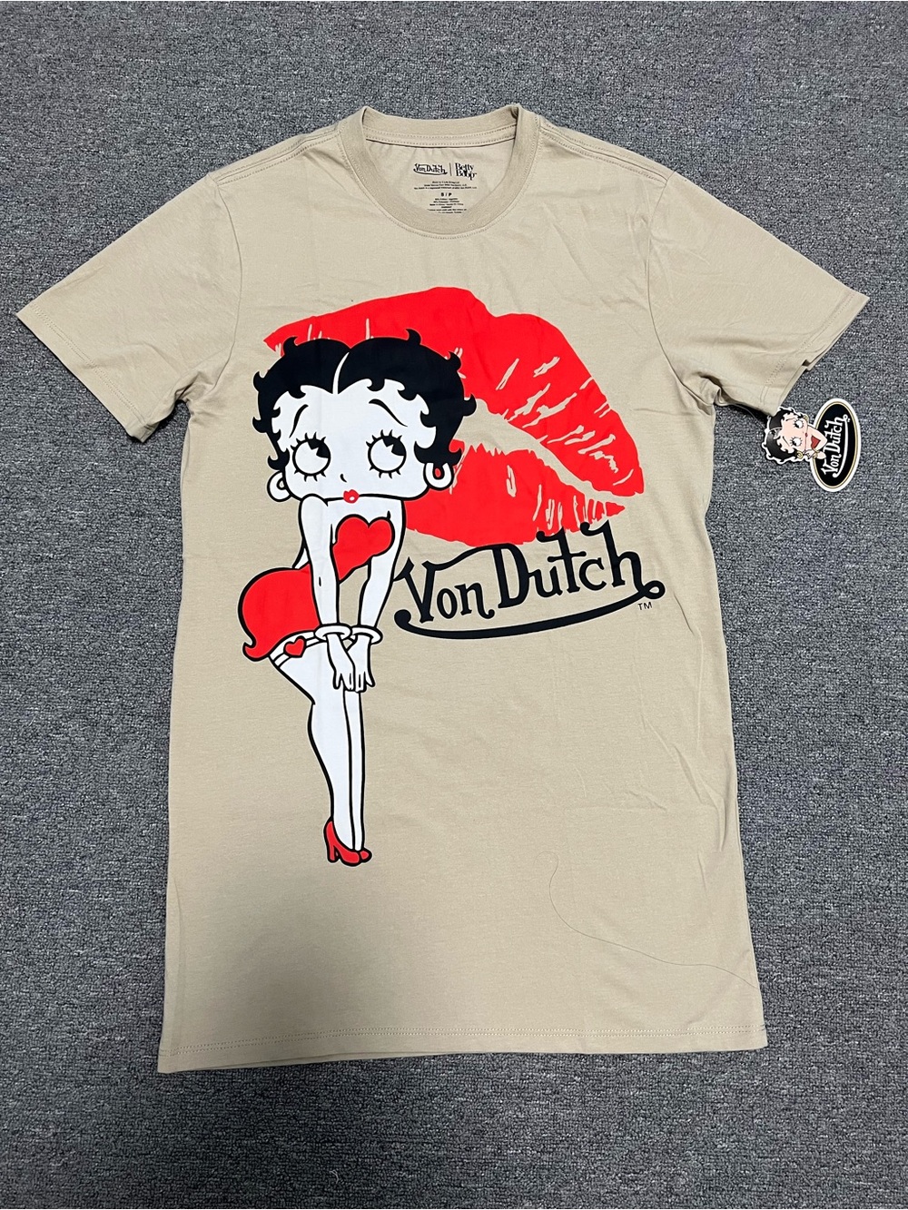 Von Dutch Women's Beige Betty Boop Graphic Tee S